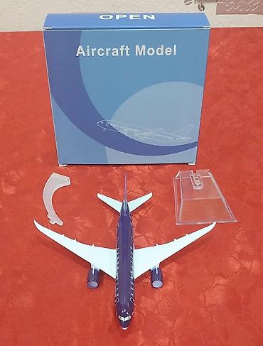 İncəsənət və kolleksiyalar: Təyyarə modeli AZAL Azərbaycan, təzədir. Materialı metal, çox — 4