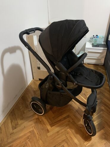 Kolica za bebe: Graco EVO XT Graco kolica OčuvanaTri položaja, sadrže navlaku za