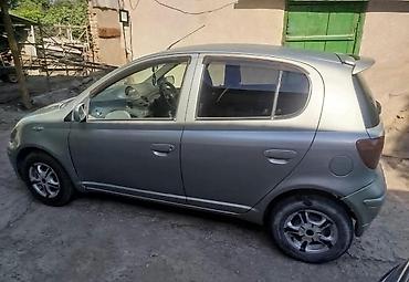 Продажа авто: Toyota Vitz: 2002 г., Автомат, Бензин, Хэтчбэк — 3