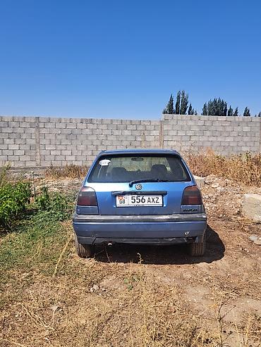 djon dir: Volkswagen Golf: 1993 г., 1.8 л, Кол менен иштөөчү, Бензин, Хетчбек — 3