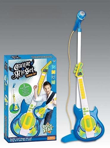 Muzički instrumenti za decu: Dečiji muzički set – gitara i mikrofon na stalku - Komplet sadrži — 2