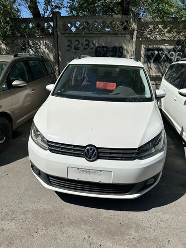 Volkswagen: Volkswagen Touran: 2018 г., 1.6 л, Механика, Бензин