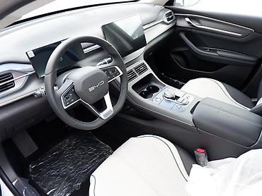 eylec: BYD Qin Plus: 1.6 l | 2025 il 10 km Sedan — 8