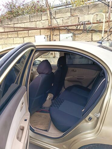 Kia: Kia Rio: 1.4 l | 2008 il Sedan — 6