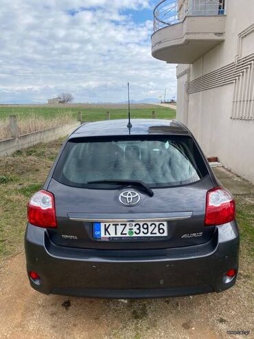 Toyota: Toyota Auris: 1.3 l. | 2010 έ. Χάτσμπακ — 18