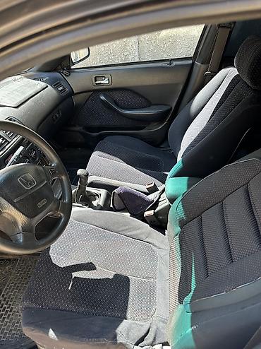 type r: Honda Accord: 1997 г., 1.8 л, Механика, Бензин, Седан — 5
