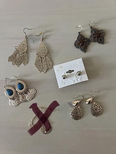 Продаю серьги .новые .По 500 at lalafo.kg Продаю серьги .новые .По 500