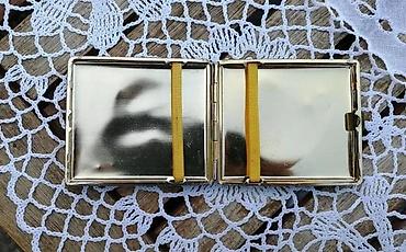 Upaljači i prateća oprema: Stara, dobro očuvana tabakera. Cena za komad. Stara, dobro očuvana — 5