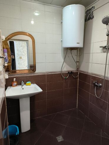 Uzunmüddətli kirayə mənzillər: Əhmədlidə Zərifə parkı ilə Gənclər parkı kəsişməsində 9 mərtəbəli -da lalafo.az — 8 Uzunmüddətli kirayə mənzillər: Əhmədlidə Zərifə parkı ilə Gənclər parkı kəsişməsində 9 mərtəbəli — 8