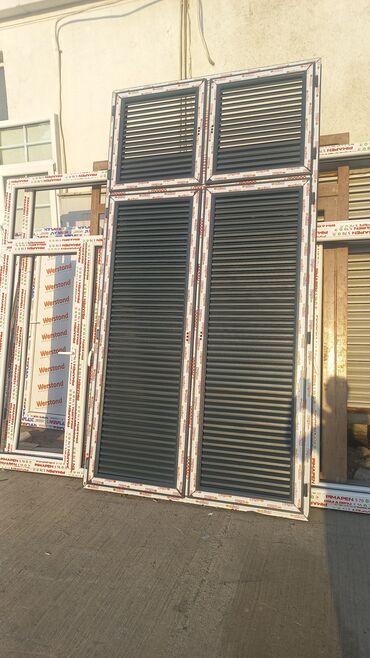 Dolablar: Mənfəz li̇ şkaflar. Kondi̇si̇oner ve kombi̇leri̇n kabağina plasti̇k — 9