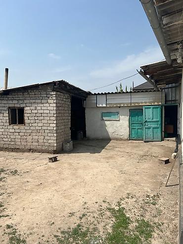 Продажа коттеджей и домов: Продается дом участок 6 соток. 5 комната поровое отопление и — 4