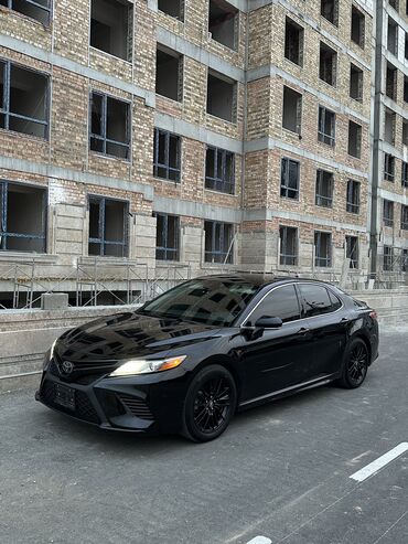 машина купить недорого: Toyota Camry: 2018 г., Автомат, Бензин, Седан