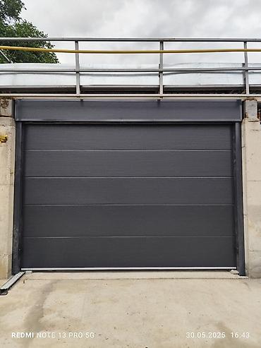 Секционные ворота: Секционные ворота . Характеристики и варианты: - Материал полотна — 8