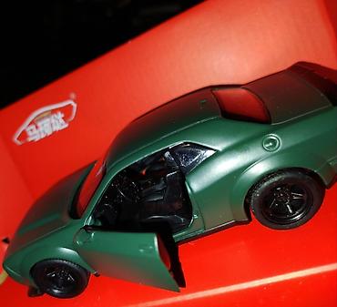 Модели автомобилей: Подарок на новый год Продаю масштабную Модель машины Dodge Challenger — 5