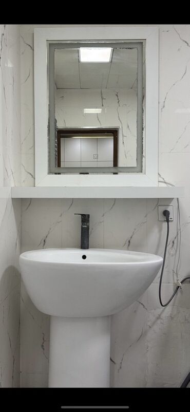 Ванны: Hamam/Lavabo dəsti - Ayaqlı keramik lavabo: yumru oval kasa forması