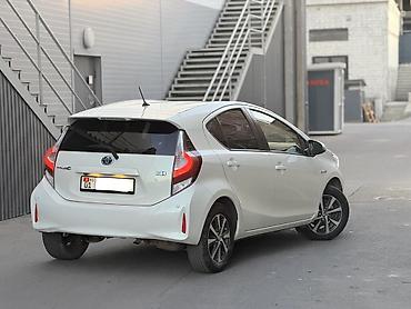 primera p11: Toyota Prius C: 2018 г., 1.5 л, Вариатор, Гибрид, Хэтчбэк — 4