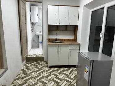 аренда частного дома на длительный срок: 28 м², 1 комната, Теплый пол, Бронированные двери, Забор, огорожен