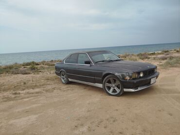 бмв е39 автомобили: BMW 5 series: 1990 г., 2 л, Механика, Бензин, Седан