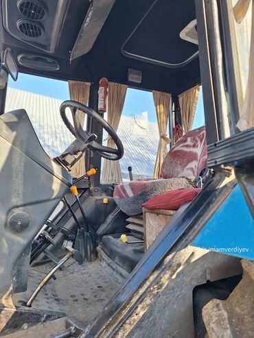 продажа авто в азербайджане: Traktor kabinası – geniş və funksional idarəetmə yeri - Mexaniki