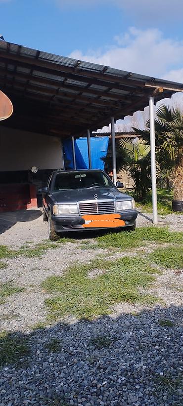 mercedes 170 b: Mercedes-Benz 190: 1.8 l | 1990 il Sedan — 2