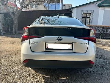 Toyota: Toyota Prius: 2019 г., 1.8 л, Вариатор, Гибрид, Хэтчбэк — 6