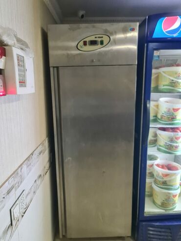 kreditle soyuducular: İşlənmiş 1 qapılı Uğur Soyuducu Satılır, rəng - Gümüşü