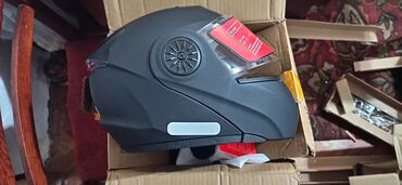 шлемы бишкек: Продаю новый мотошлем. матовый цвет скидки скидки скидки. если