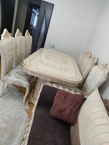 ev stullari: Qonaq otağı üçün, İşlənmiş, Açılan, Oval masa, 8 stul, Azərbaycan