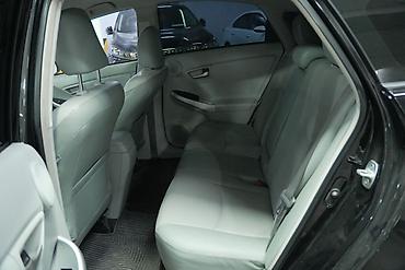 range rover 2013: Toyota Prius: 2013 г., 1.8 л, Гибрид, Лифтбек — 8