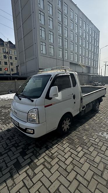 Hyundai: Hyundai Porter: 2021 г., 2.5 л, Автомат, Дизель, Бус — 14