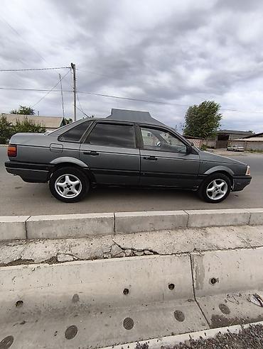 Volkswagen: Volkswagen Passat: 1989 г., Механика, Бензин, Седан — 10