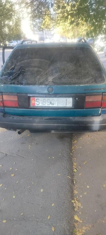 pass: Volkswagen Passat Variant: 1988 г., Универсал — 4