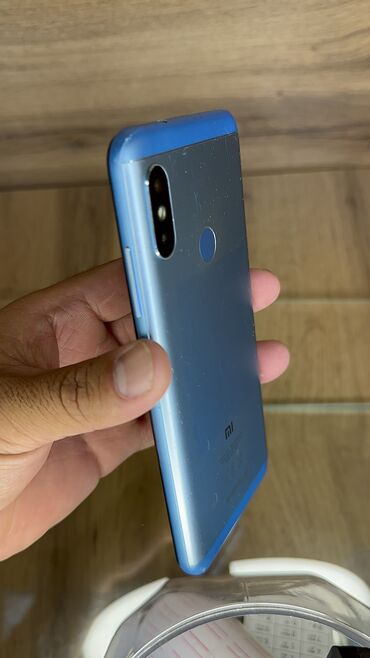 телефон за 3 тысячи: Xiaomi, Mi A2 Lite, Б/у, 64 ГБ