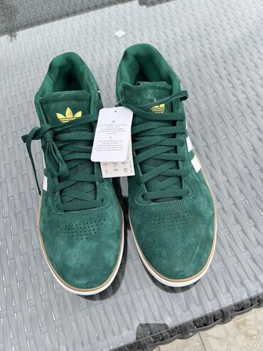 adidas prosche design kişi krossovkaları: Adidas Originals Tyshawn idman ayaqqabısı - Model: Tyshawn (yan