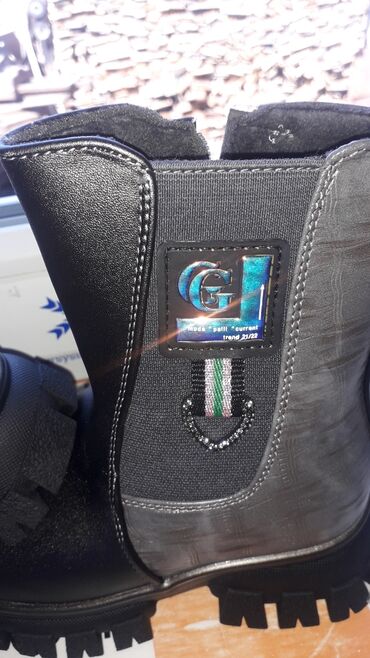 Детская обувь: Зимние детские сапоги 29размер — 9