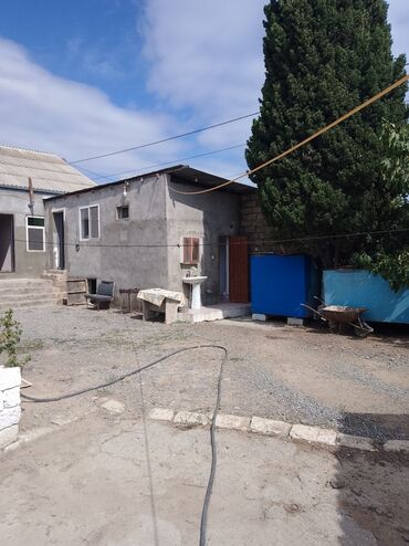 toyuq hinleri: Maştağa qəs. 3 otaqlı, 75 kv. m, Kredit yoxdur, Orta təmir