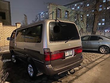 Toyota: Toyota Hiace: 1995 г., 3 л, Автомат, Дизель, Минивэн — 10