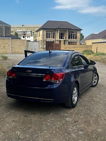 07 2012: Chevrolet Cruze: 1.4 l | 2012 il 300000 km Sedan — 4