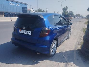 mazda 323f ba: Honda Fit: 2009 г., 1.5 л, Автомат, Бензин, Хэтчбэк — 1