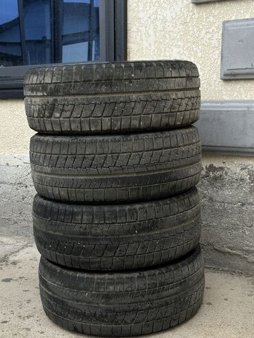 титан садор: Шины 215 / 50 / R 17, Зима, Б/у, Комплект, Легковые, Япония, Bridgestone