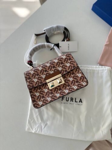 новая сумка: Абcoлютнo нoвaя сумкa Furla, Фурла из кожи. Оригинaл, купленa в США. B