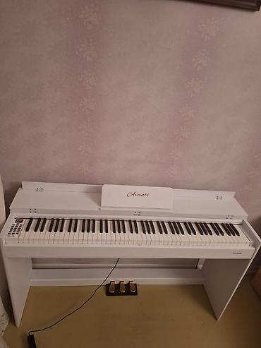 start navigator: Avanti ADP-60 rəqəmsal piano – ağ korpuslu, 88 klavişli model — 1