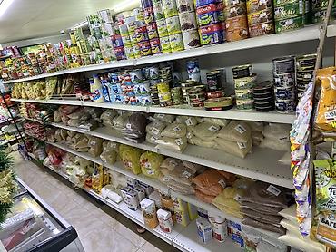 Вакансии: Требуется девушка в продуктовый магазин, для уборки помещения — 1