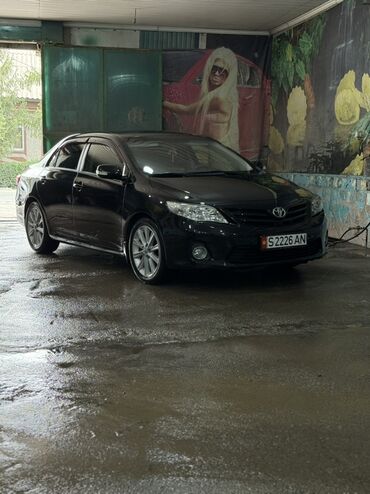 фуранер машина: Toyota Corolla: 2012 г., 1.6 л, Автоматические, Бензин, Седан