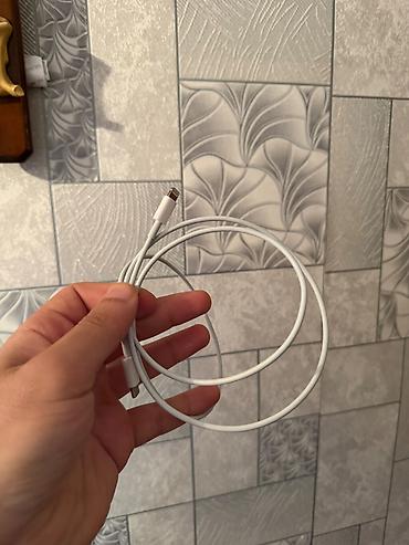 iphone 5s kabrolar: Salam iphon adapter ve kabel charger orjınal resmi mağazadan alınıb — 1