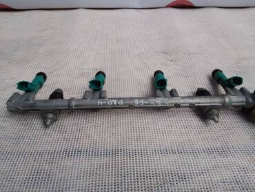 Коробки передач: Топливная рампа Toyota Rav4 XA30 2AZ-FE 2006 (б/у)