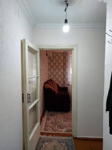 Köhnə tikili: Bakı, 8-ci kilometr, 1 otaqlı, Köhnə tikili, m. Neftçilər, 35 kv. m — 5