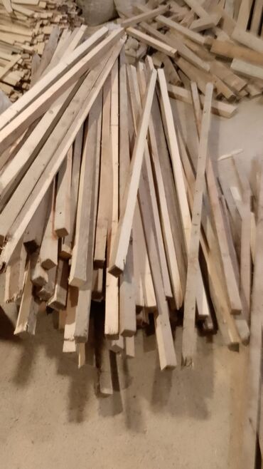 Reykalar, taxtalar: Məhsul: Taxta lövhələr və şalbanlar (qarışıq ölçülərdə) Təsvir: - — 8