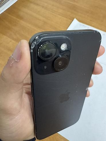 Уюлдук телефондор жана аксессуарлар: IPhone 15, Колдонулган, 256 ГБ, Кара, Заряддоочу түзүлүш, Коргоочу айнек, 86 % — 2