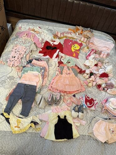 Dəstlər: Uşaq dəsti, Qız, 6 - 9 ay, Carters